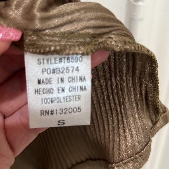 Entro Shimmery Satin Blouse - Picture 7 of 7